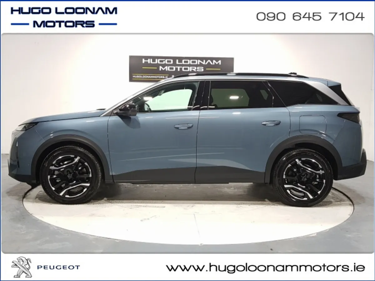 Peugeot 5008 Allure Electric 210bhp (73kWh) - Image 4