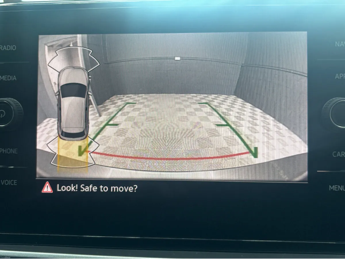 Volkswagen T-Roc LIFE 1.0 TSI MANUAL 6SPEED FWD 1 - Image 4