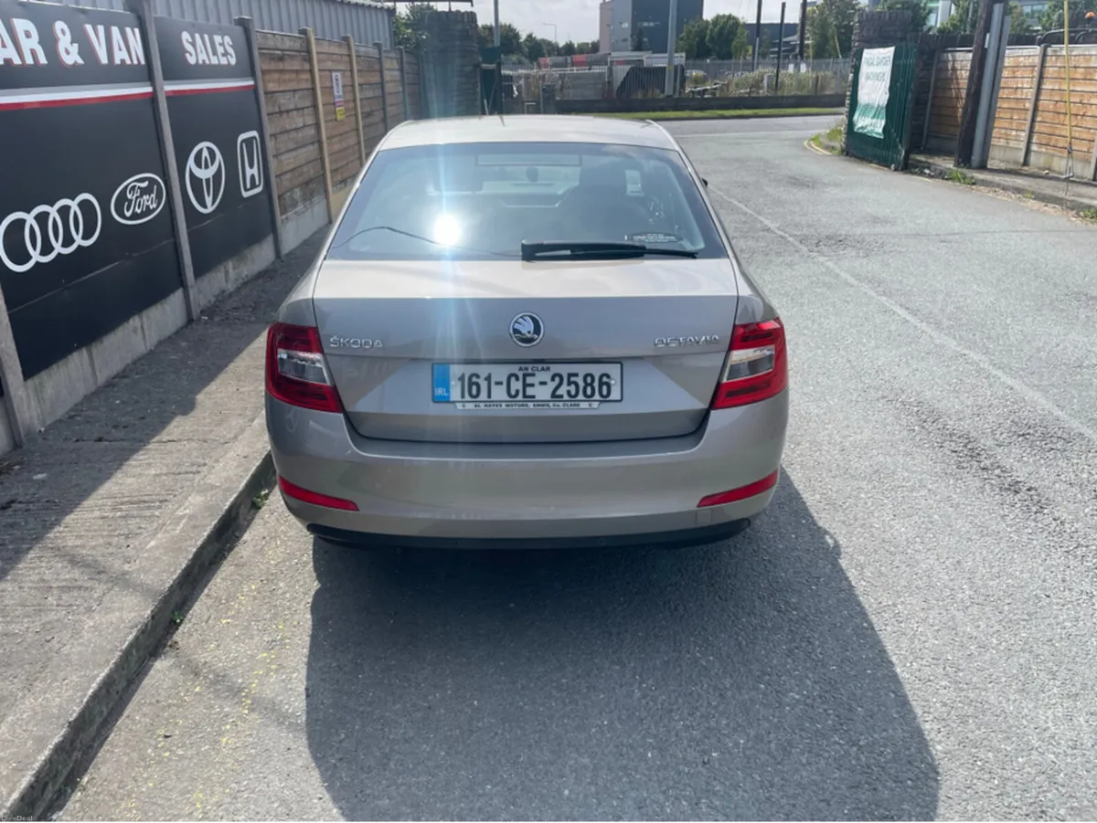 Skoda Octavia STYLE 1.6 TDI 90HP 4DR - Image 5