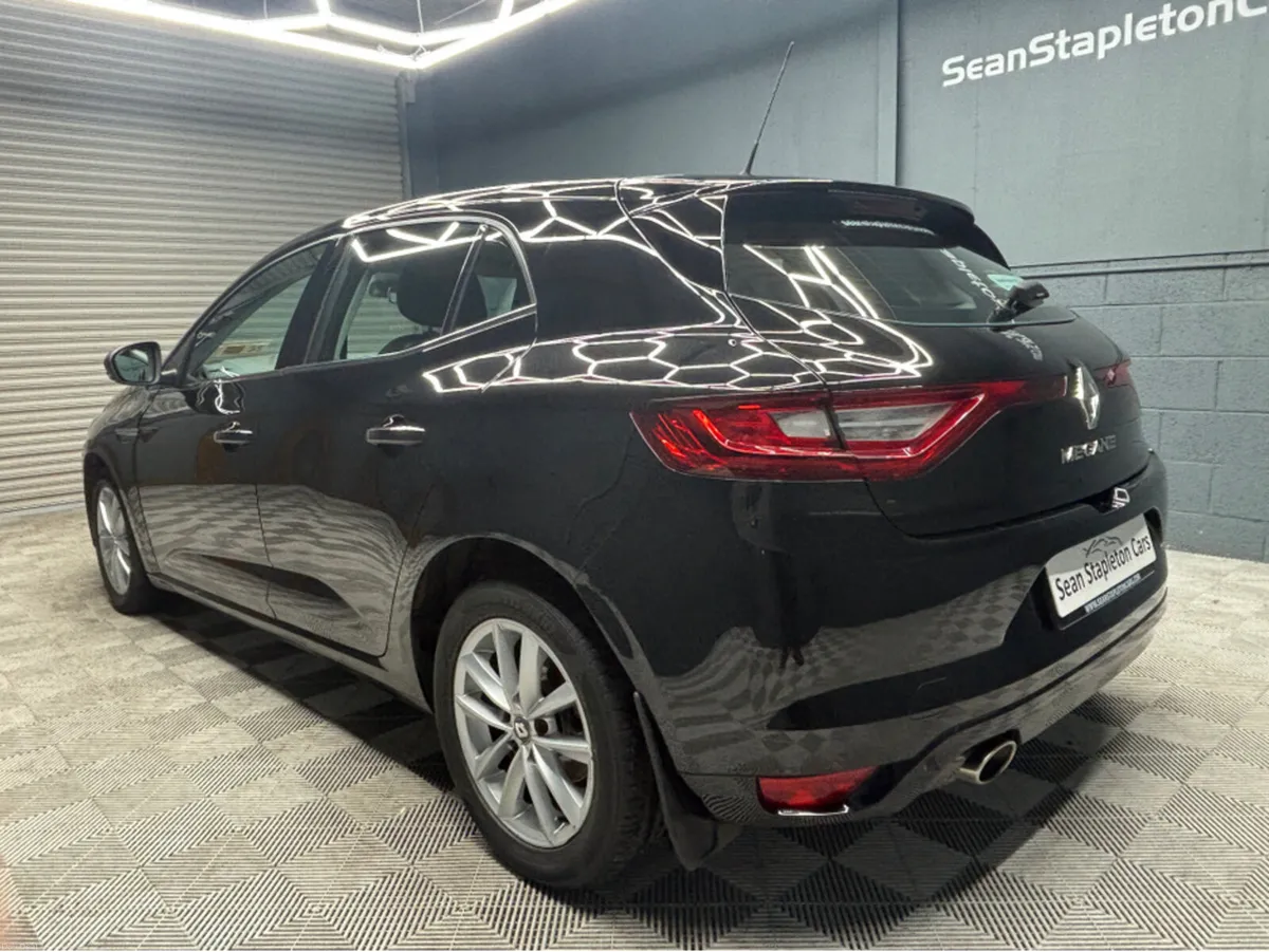Renault Megane DYNAMIQUE NAV DCI 110 - Image 4