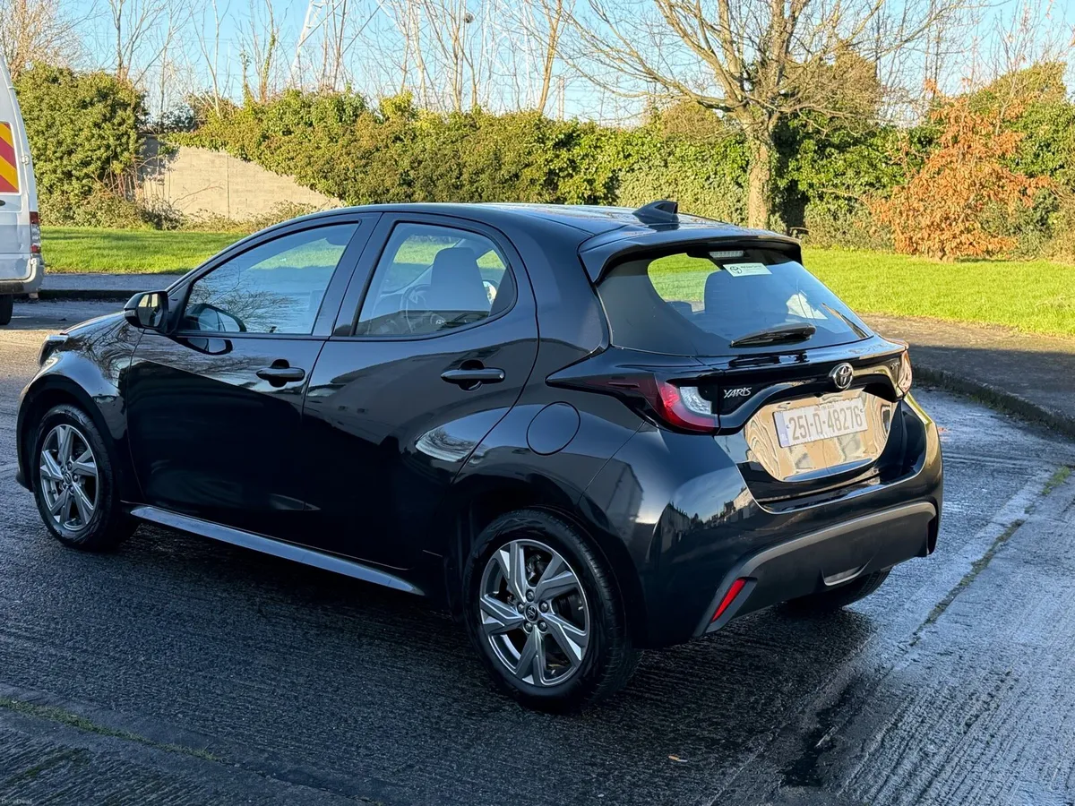 Toyota Yaris hybrid Automatic 2025 - Image 4