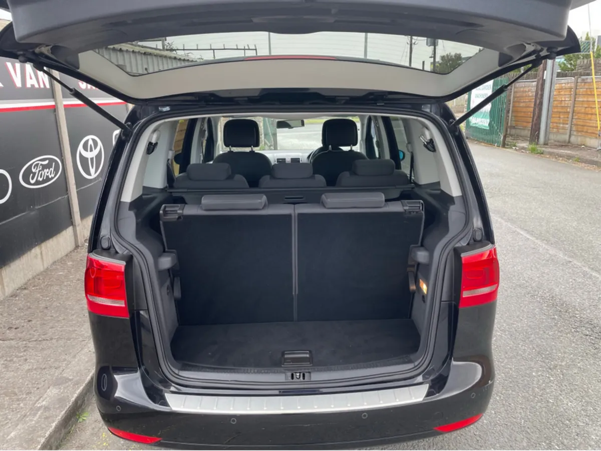 Volkswagen Touran 1.4 FSI HIGHLINE 5DR AU AUTOMATI - Image 6