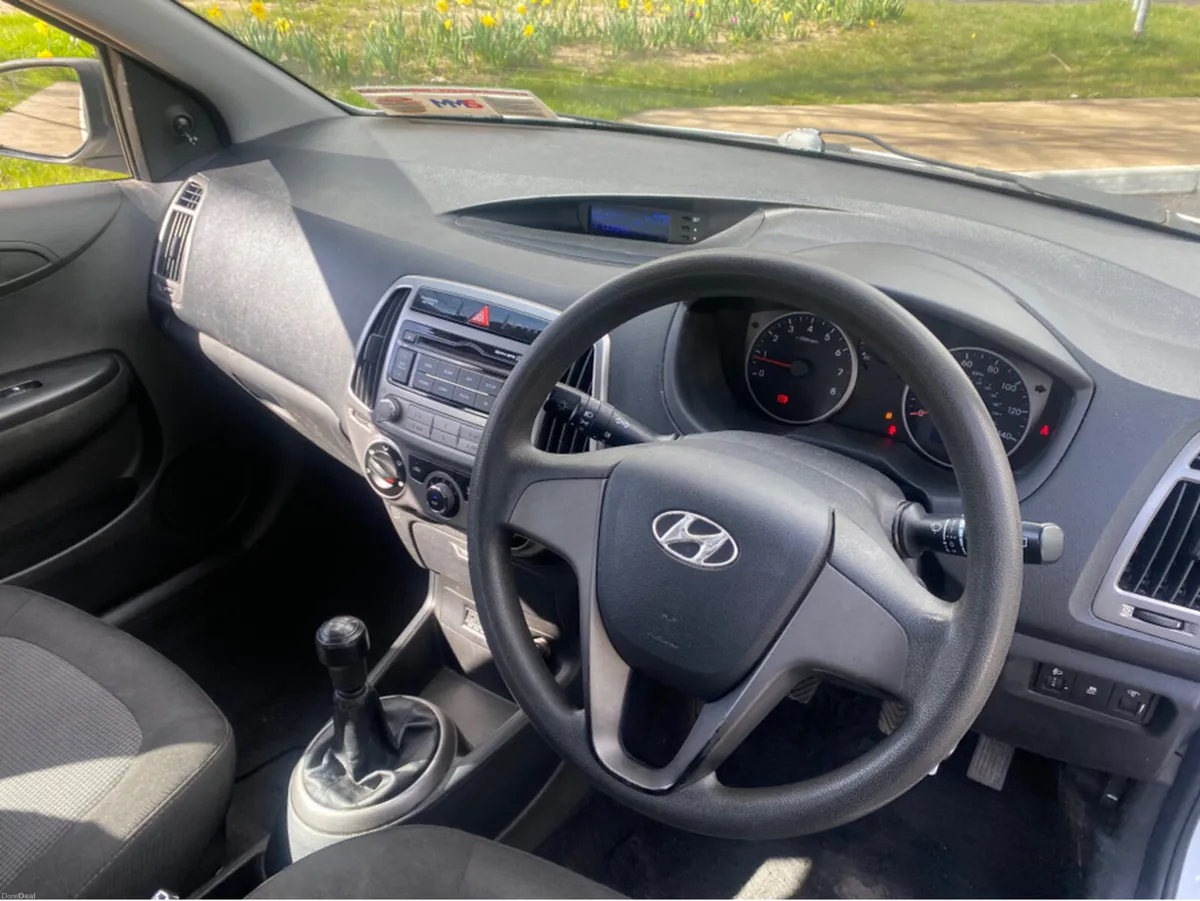 Hyundai i20 CLASSIC 84BHP 5DR 85PS - Image 6