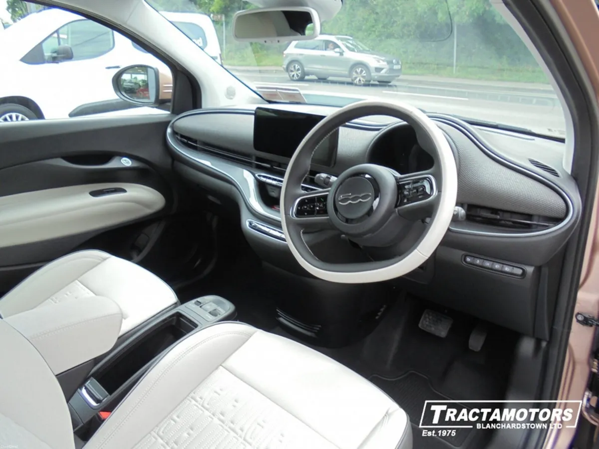 Fiat 500e LA PRIMA - Image 6