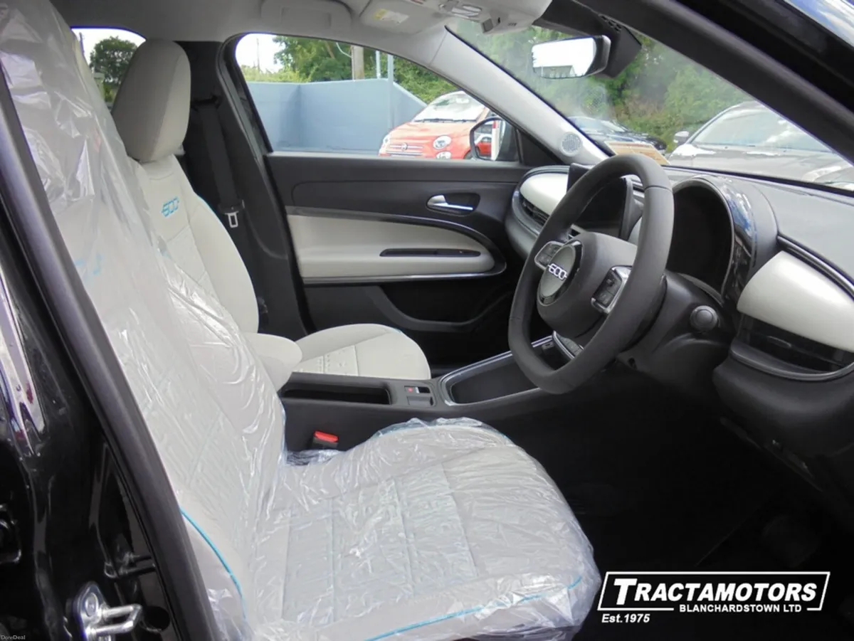 Fiat 600 HYBRID 1.2 100BHP LA PRIMA - Image 4