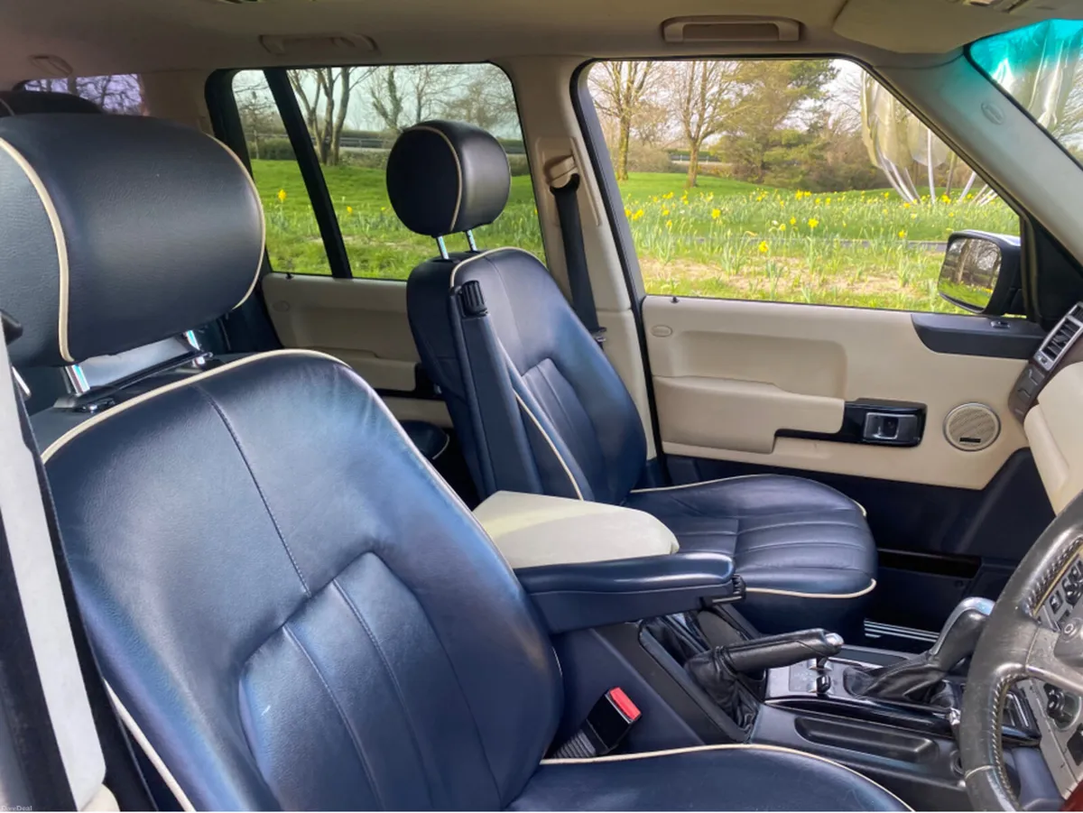 Land Rover Range Rover RANGEROVER 3.0TD6 HSE - Image 6