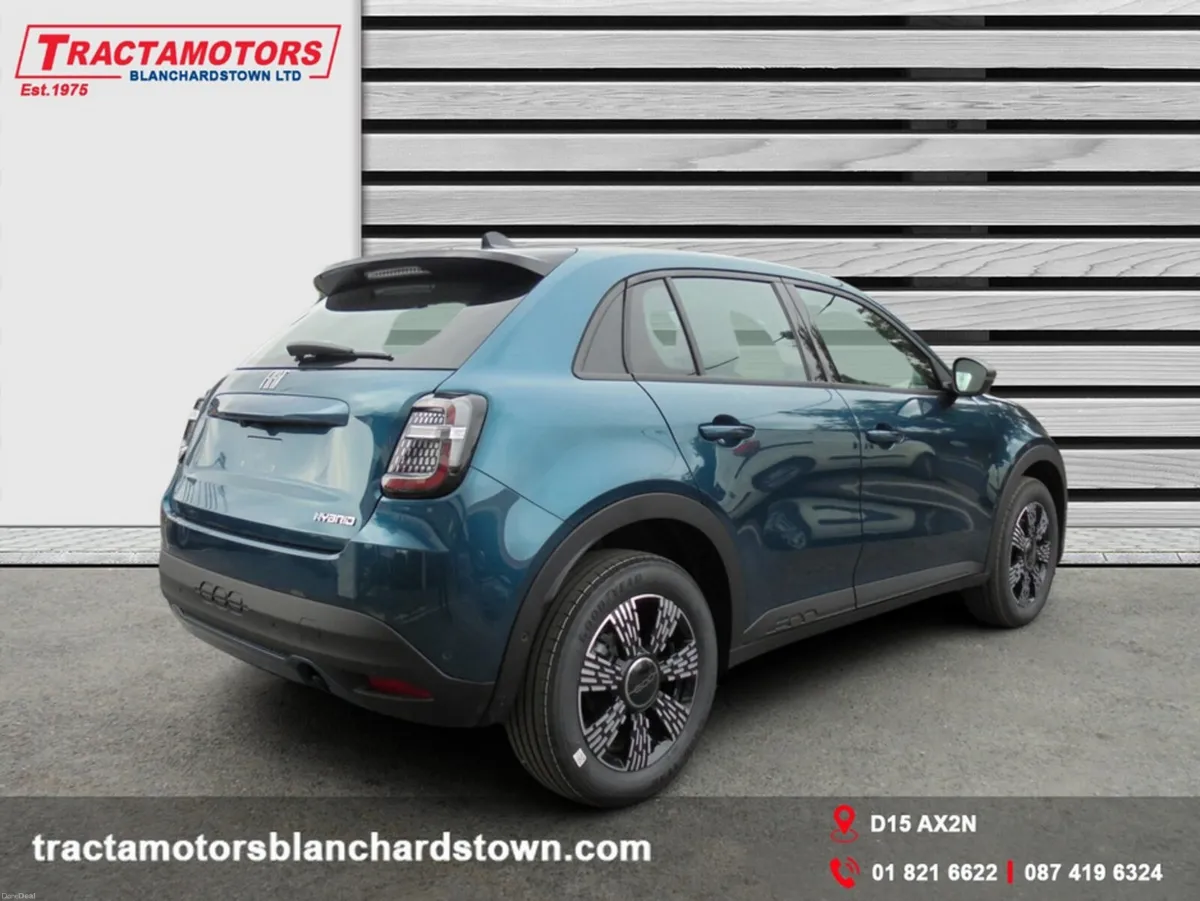 Fiat 600 DOLCE VITA HYBRID 1.2 AUTOMATIC - Image 3