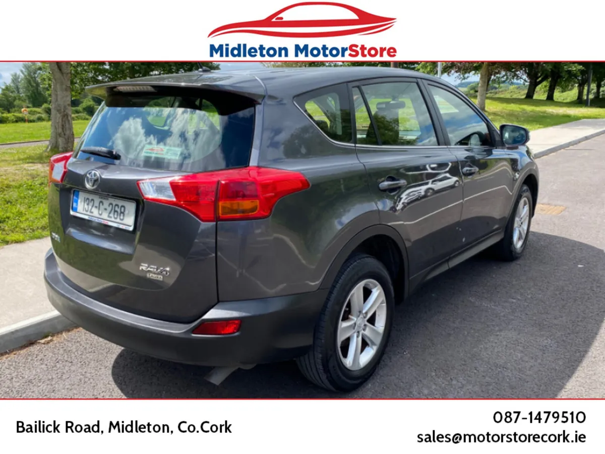 Toyota RAV4 RAV4 2.0 D-4D AURA 2WD 4DR - Image 4