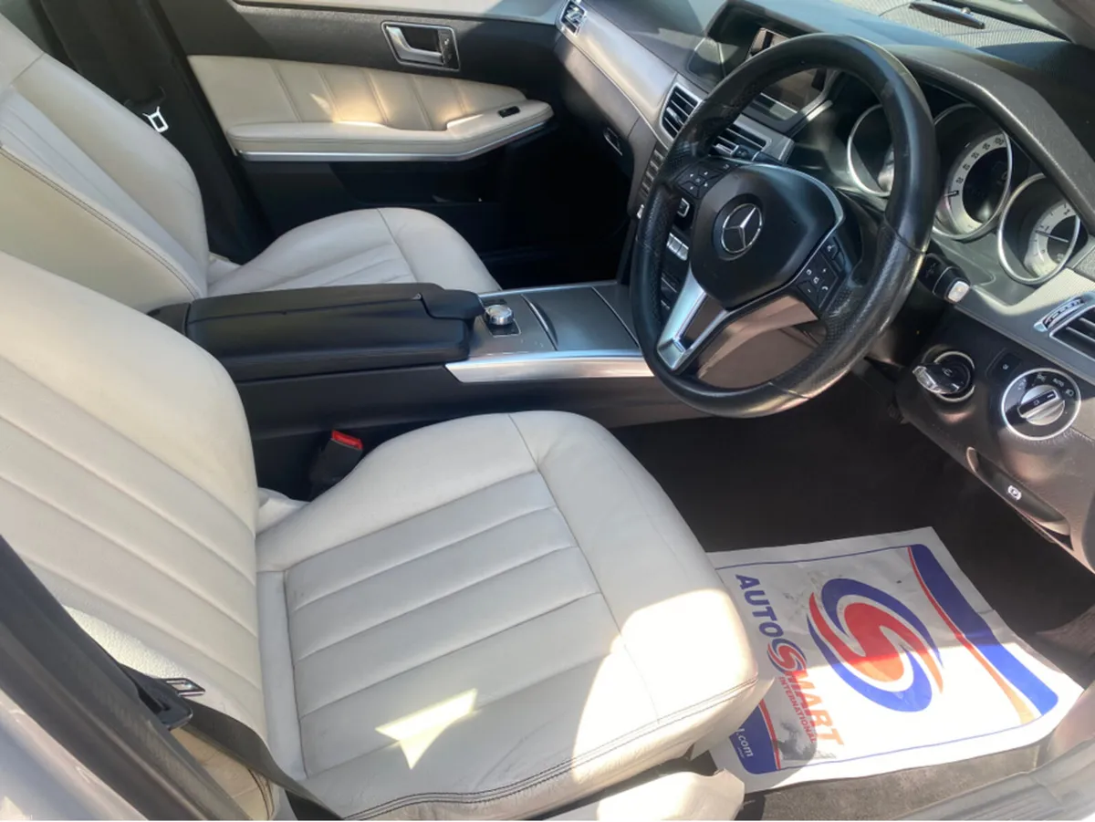 Mercedes-Benz E-Class E200 BLUETEC AVANTGARDE AUTO - Image 6