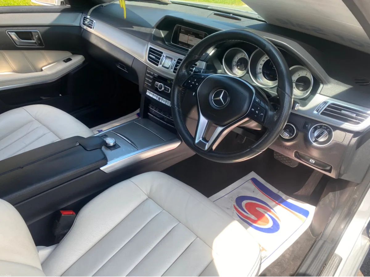 Mercedes-Benz E-Class E200 BLUETEC AVANTGARDE AUTO - Image 5