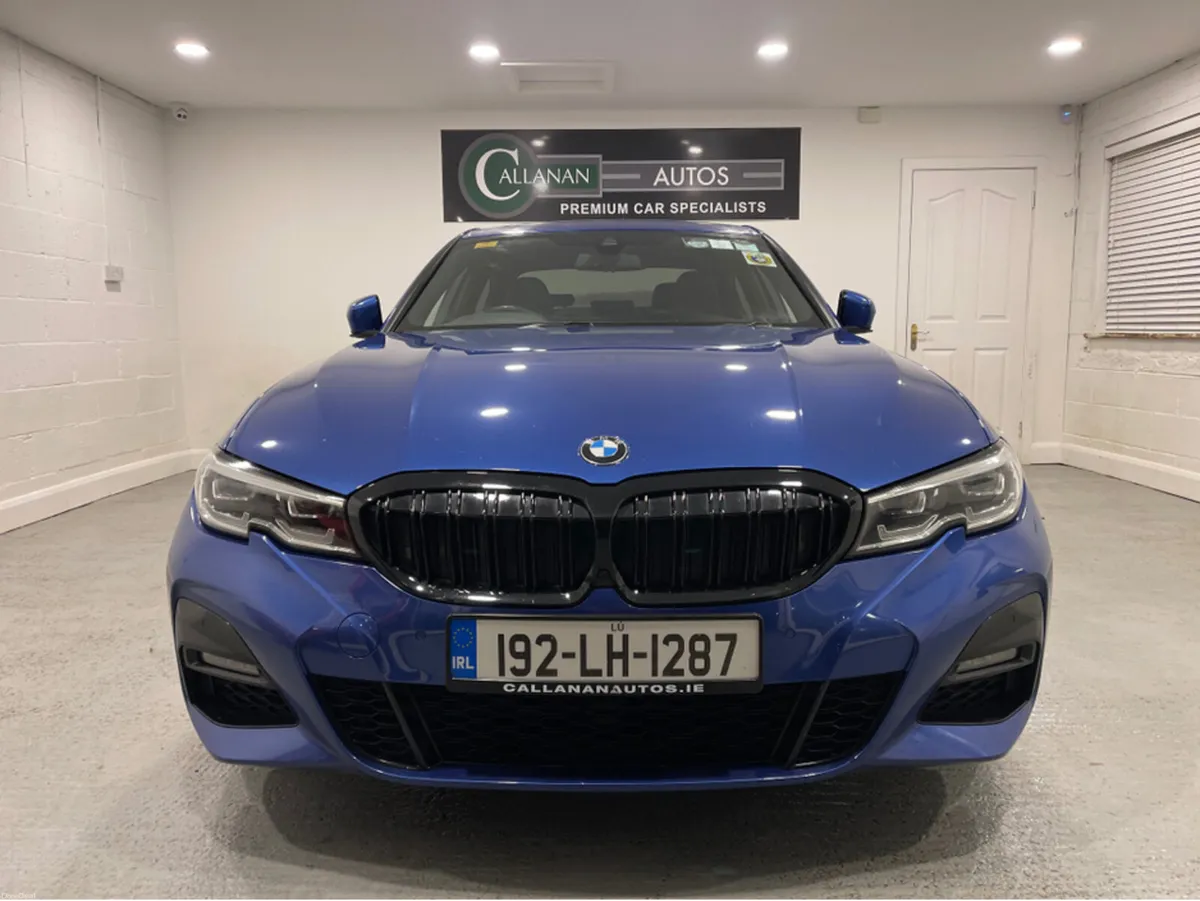 BMW 3-Series 330 E M SPORT ***HI SPEC***GLASS SUNR - Image 2
