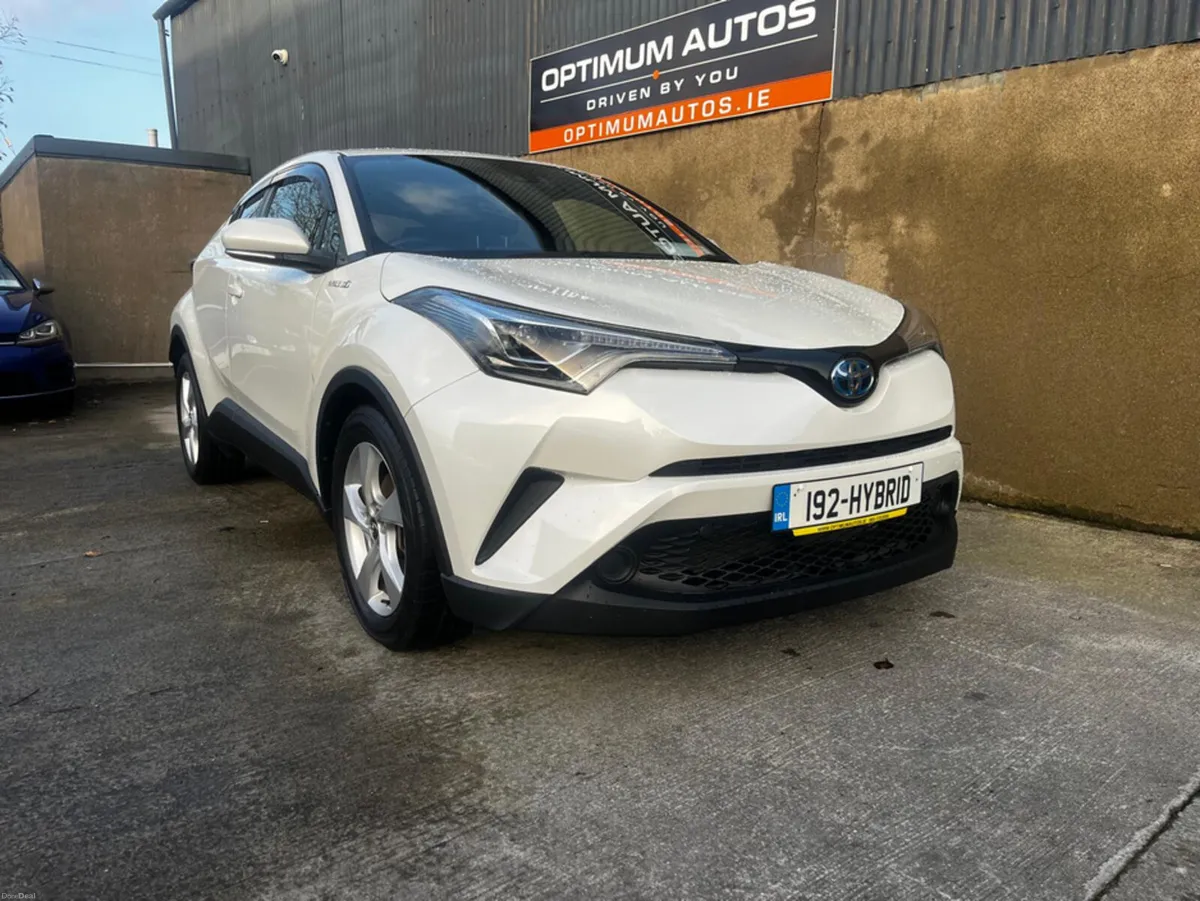 Toyota C-HR Toyota C-HR 1.8 self charging hybrid - Image 2
