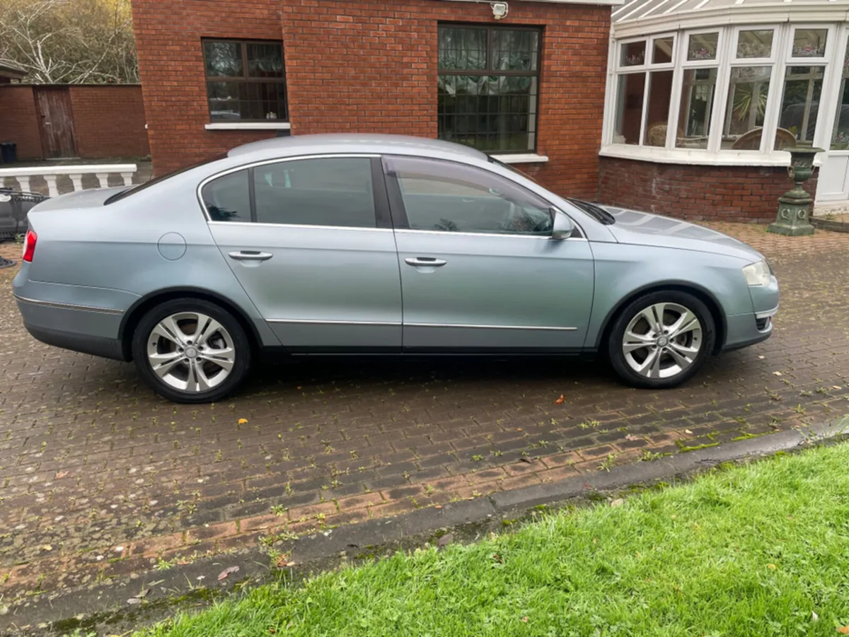 Volkswagen Passat 1.6 FSI 4DR B6 SAL HIGHLINE 115 - Image 3