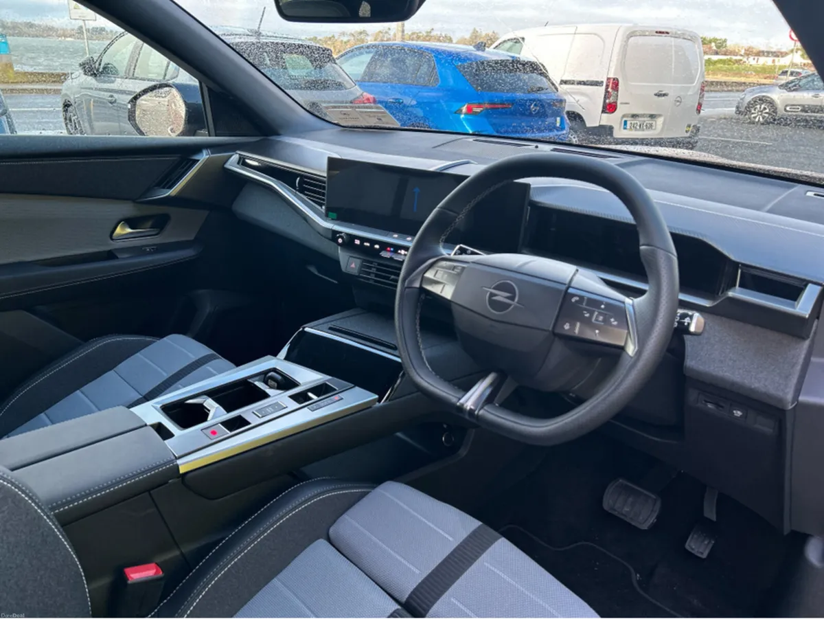 Opel Grandland X GS 1.2 Hybrid - Image 6