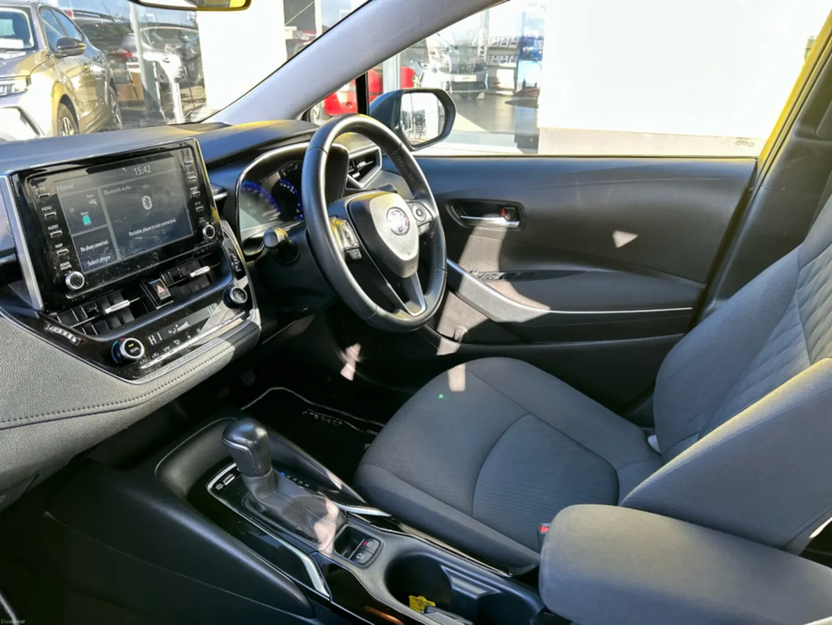 Toyota Corolla LUNA 4DR AUTO HYBRID - Image 3