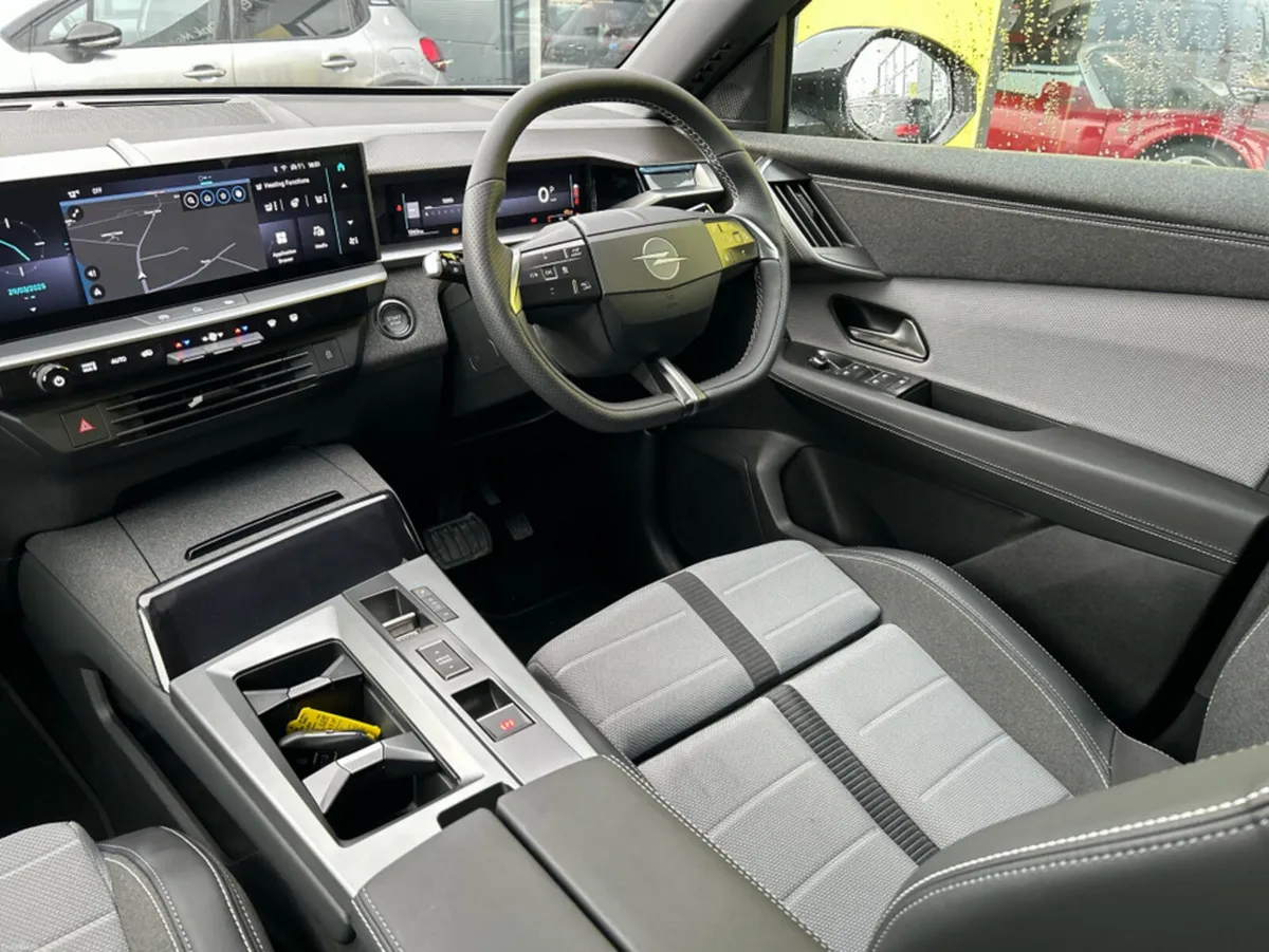 Opel Grandland GS 5 DR SUPERCHARGER - Image 3