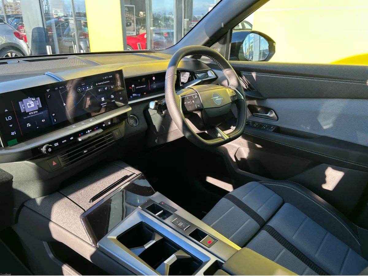 Opel Grandland ELECTRIC - Image 2