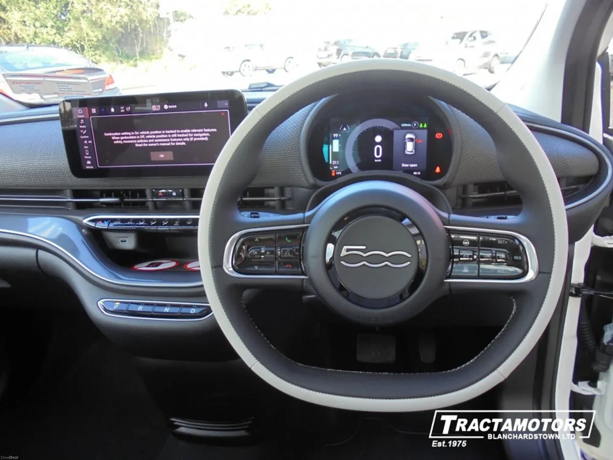 Fiat 500e LA PRIMA BOCELLI TOP SPEC 42KW BATTERY - Image 2