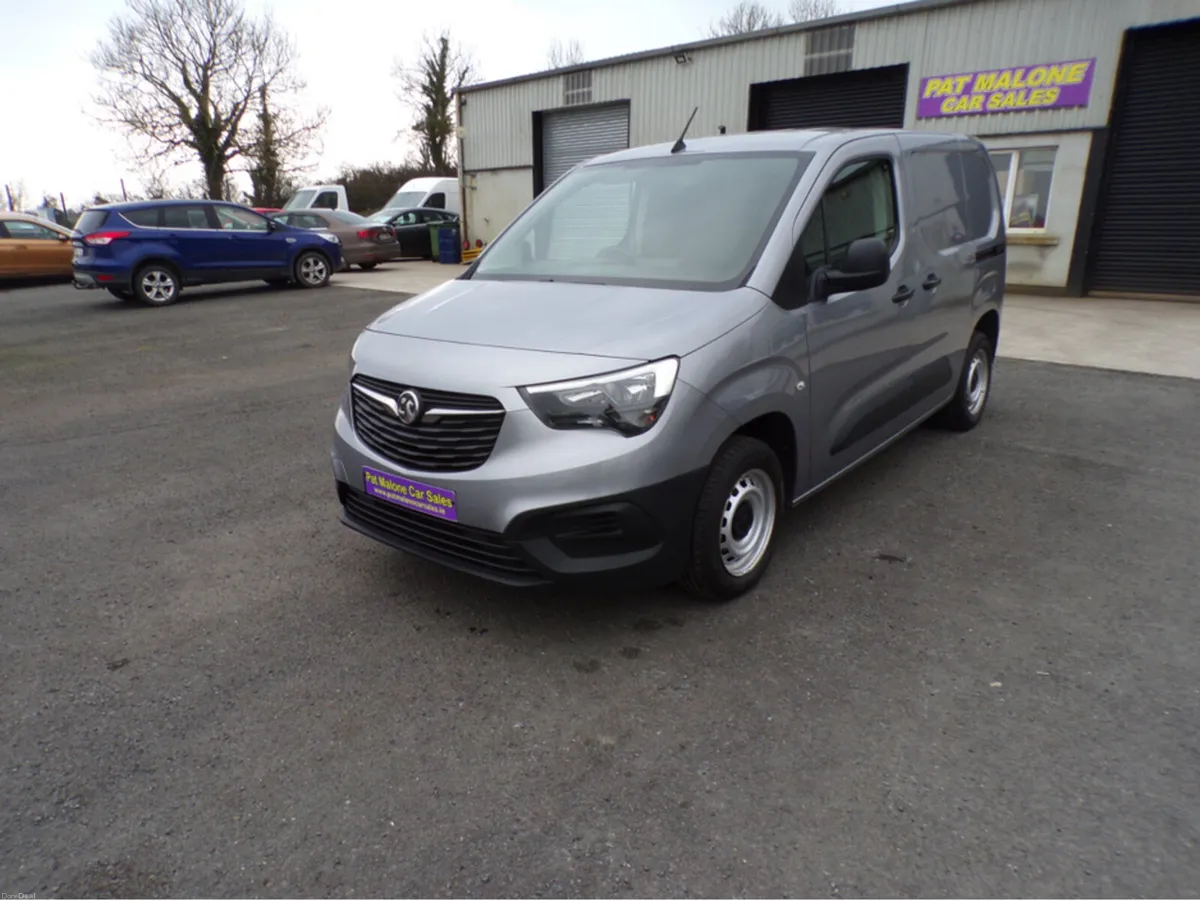 Vauxhall Combo 2000 EDITION - Image 1