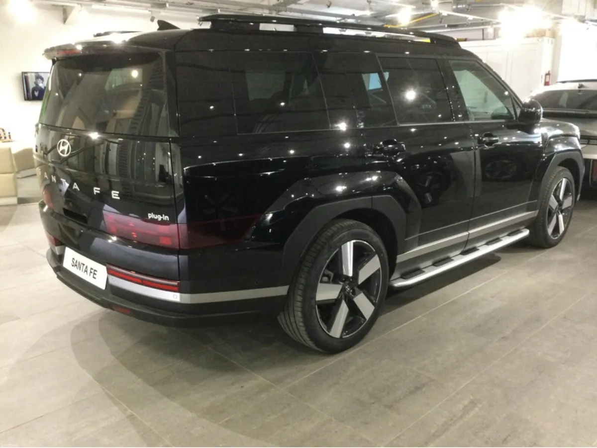 Hyundai Santa Fe PHEV PREMIUM 4 WHEEL DRIVE - Hyun - Image 2