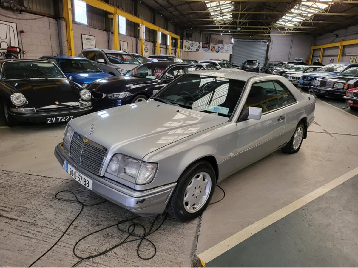 Mercedes-Benz E-Class E200 COUPE // CLEAN EXAMPLE - Image 1