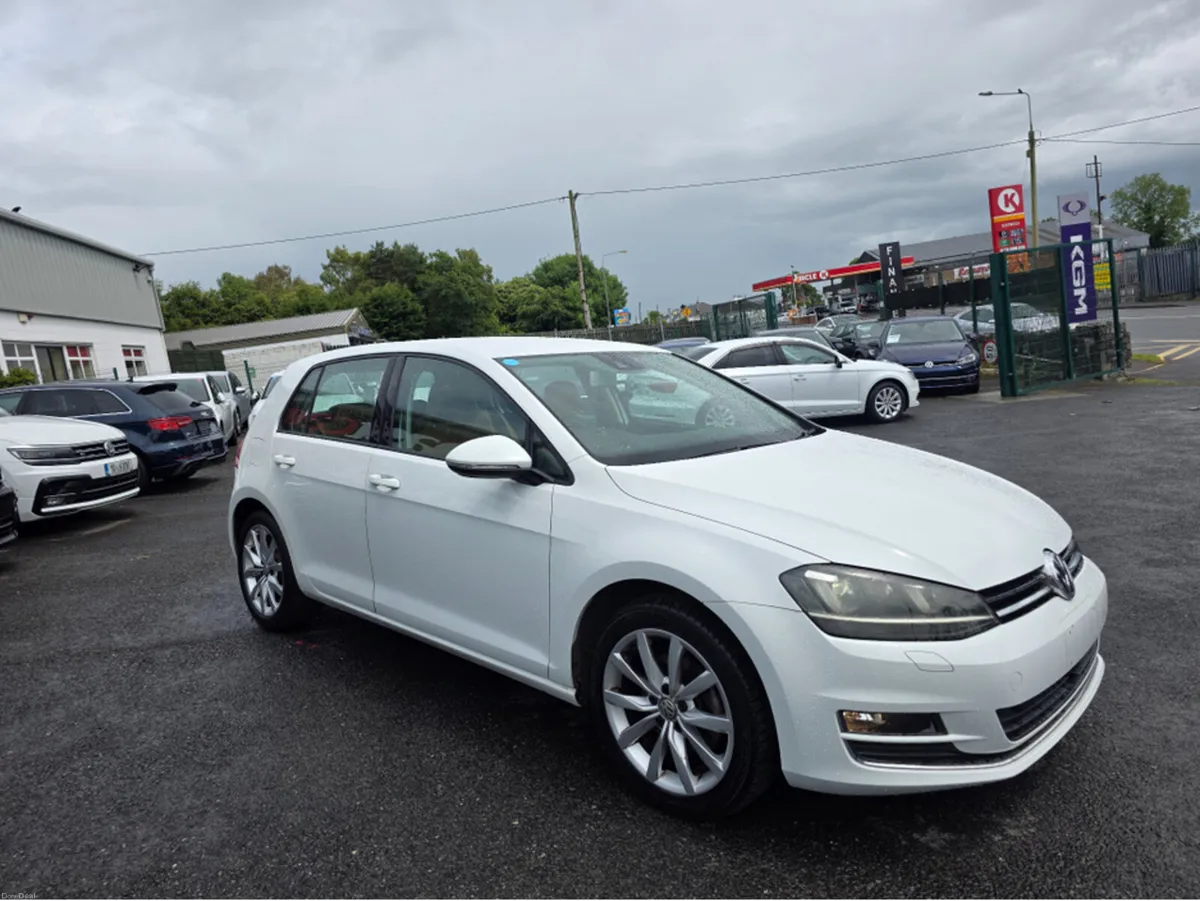 Volkswagen Golf 1.4 TSI FULL TAN LEATHER SEATS  HE - Image 4