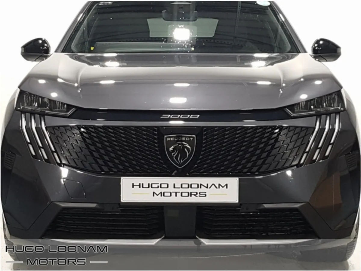 Peugeot 3008 eAllure 73kWh 210bhp - Image 3