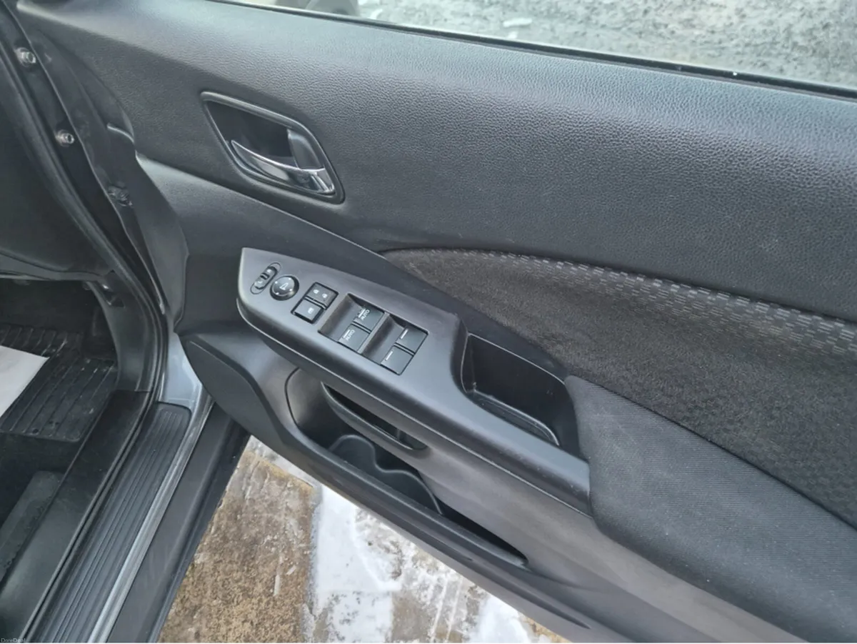 Honda CR-V S NAV I-DTEC 4X2 - Image 5