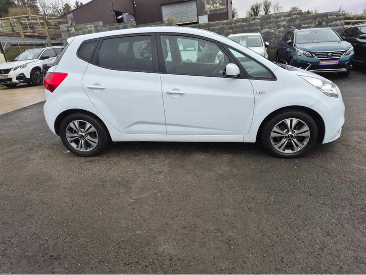 Kia Venga 1.4 ELITE DIESEL 5DR - Image 3