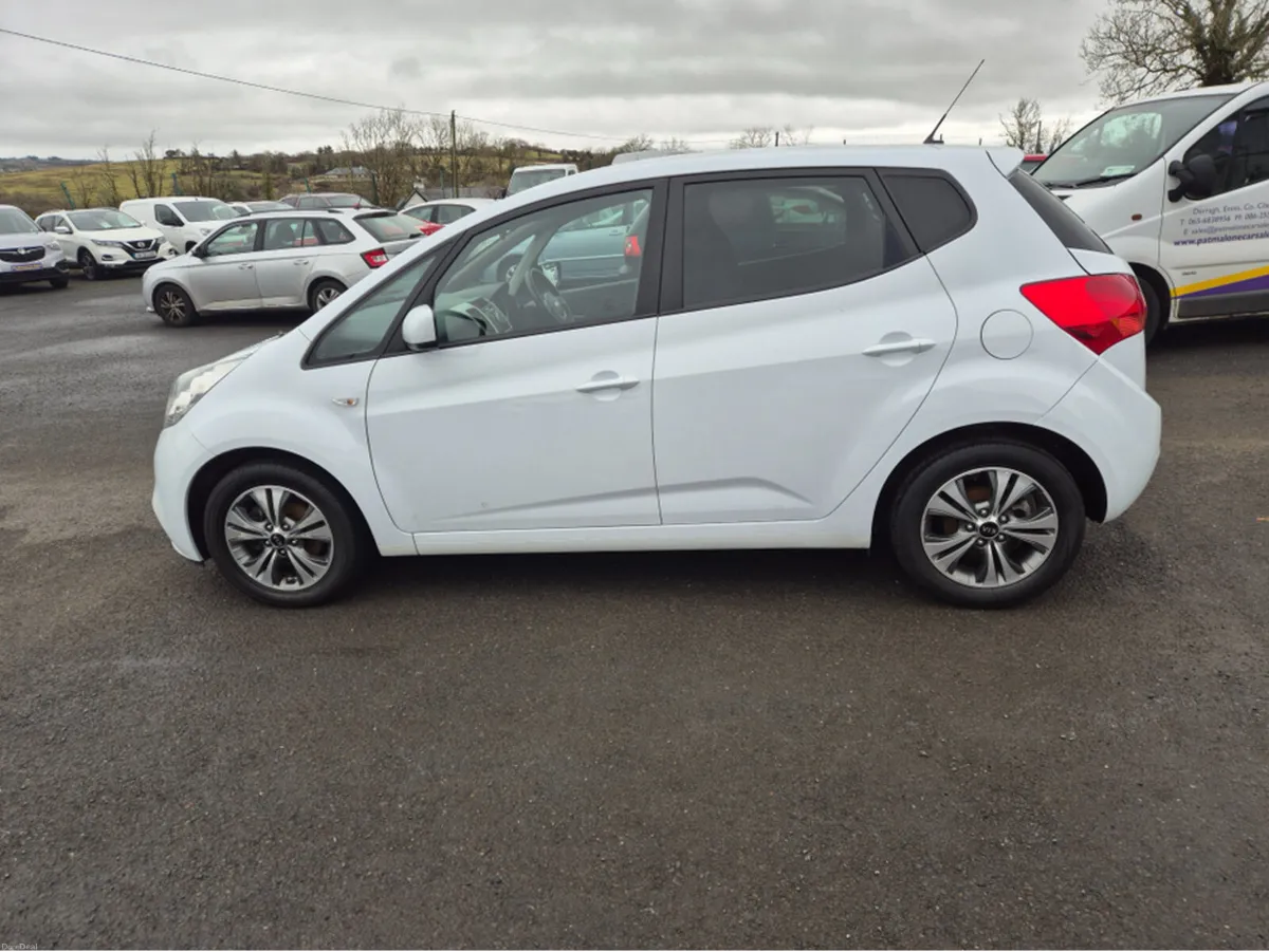 Kia Venga 1.4 ELITE DIESEL 5DR - Image 5