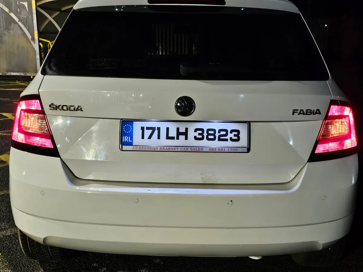 Skoda Fabia 2017 1.0L €8990 - Image 4