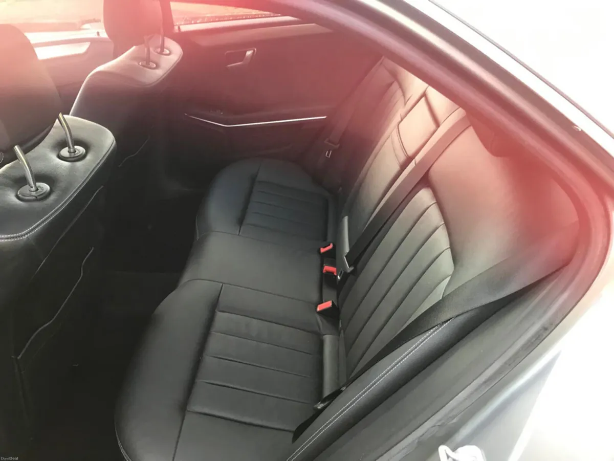 Mercedes-Benz E-Class E SERIES BLUETEC SE 4DR AUTO - Image 6