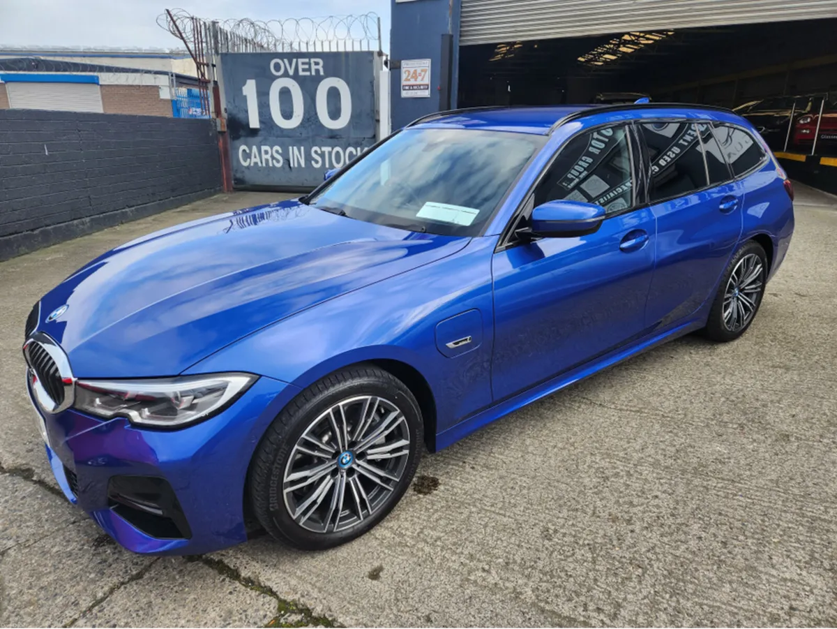 BMW 3-Series 330e 2.0 T M SPORT AUTO// TOURING EST - Image 2