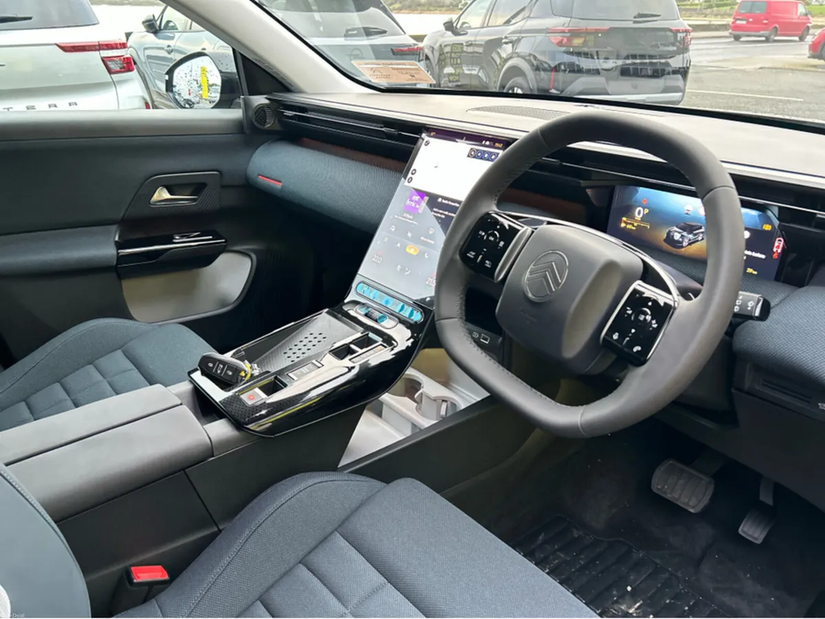 Citroen C5 Aircross PLUS Pack MHEV 136hp - Image 6