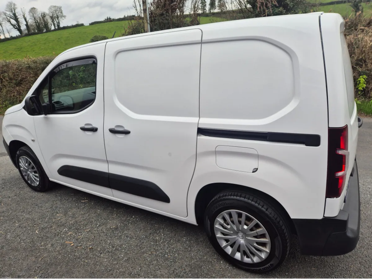 Citroen Berlingo K9 LX 1.5 BLUEHDI 75 650KG M 3 - Image 4