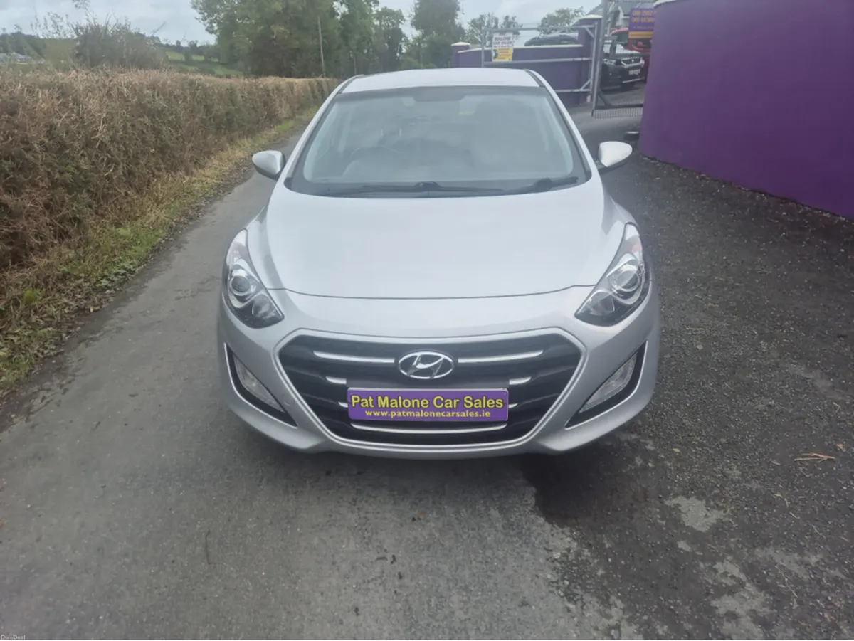 Hyundai i30 SE BLUE DRIVE CRDI - Image 4