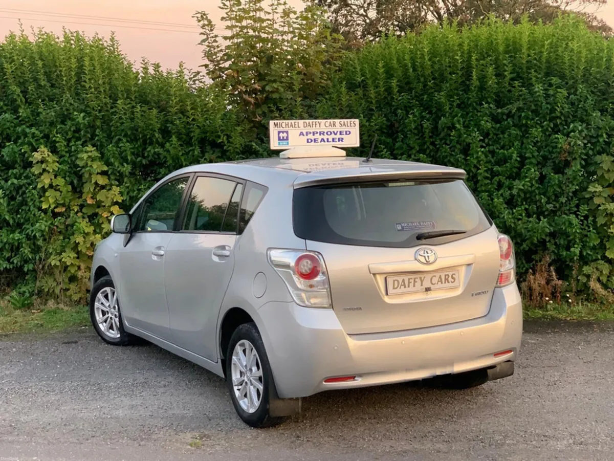 Toyota Verso 2.0 D-4D TR 5DR - Image 4