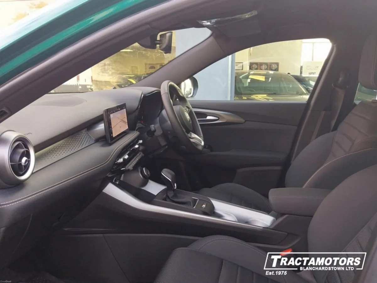 Alfa Romeo Tonale TI 1.3 280 PHEV Q4 EAWD - Image 3