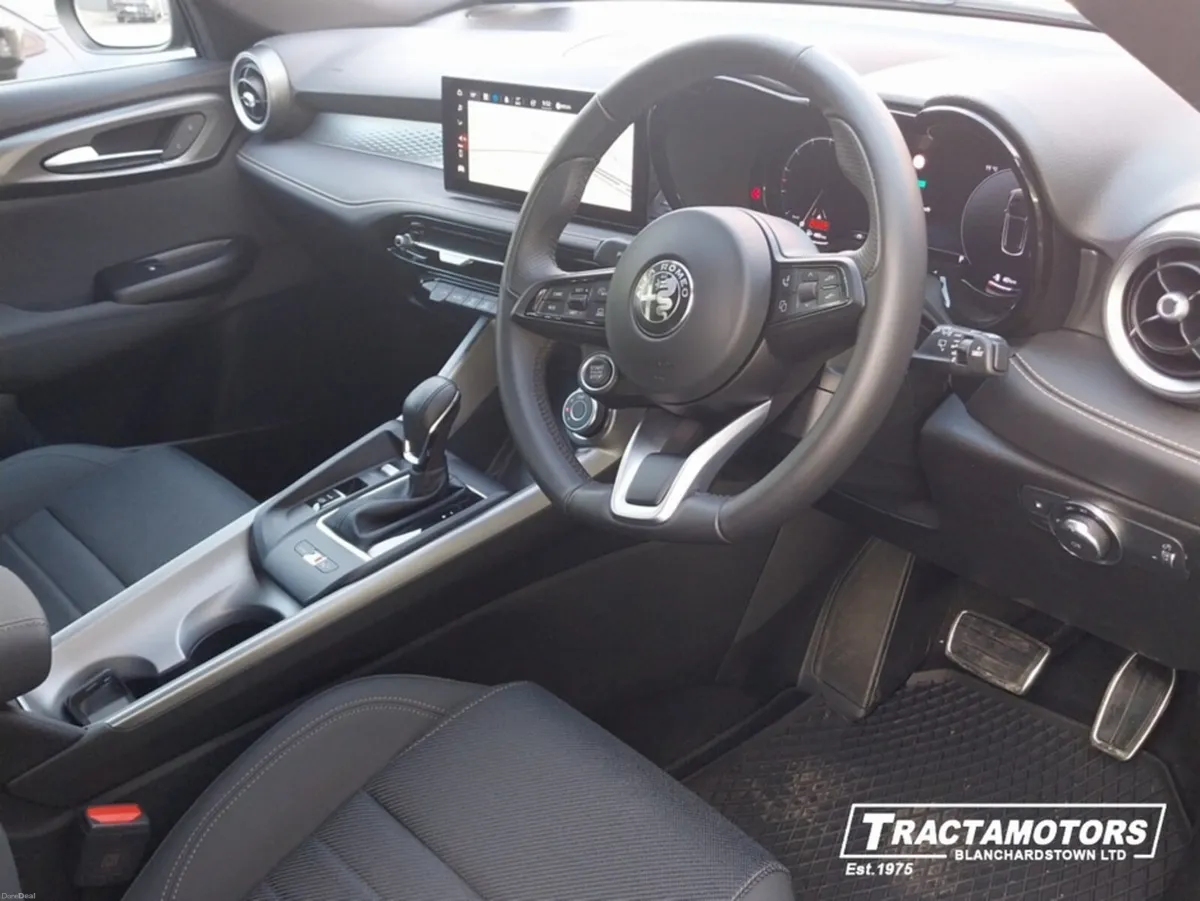 Alfa Romeo Tonale TI 1.3 280 PHEV Q4 EAWD - Image 4