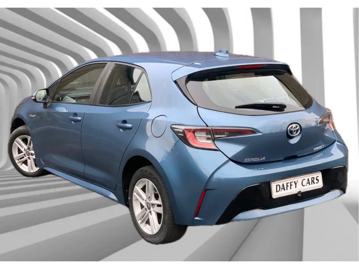 Toyota Corolla HYBRID LUNA H/B 4DR AUTO A - Image 4