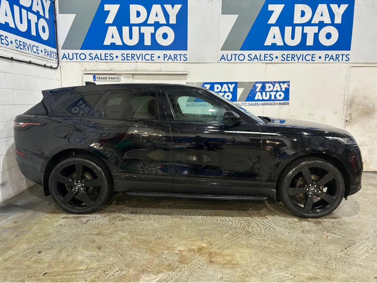 Land Rover Range Rover Velar VELAR 2.0 TD4 5DR - Image 3