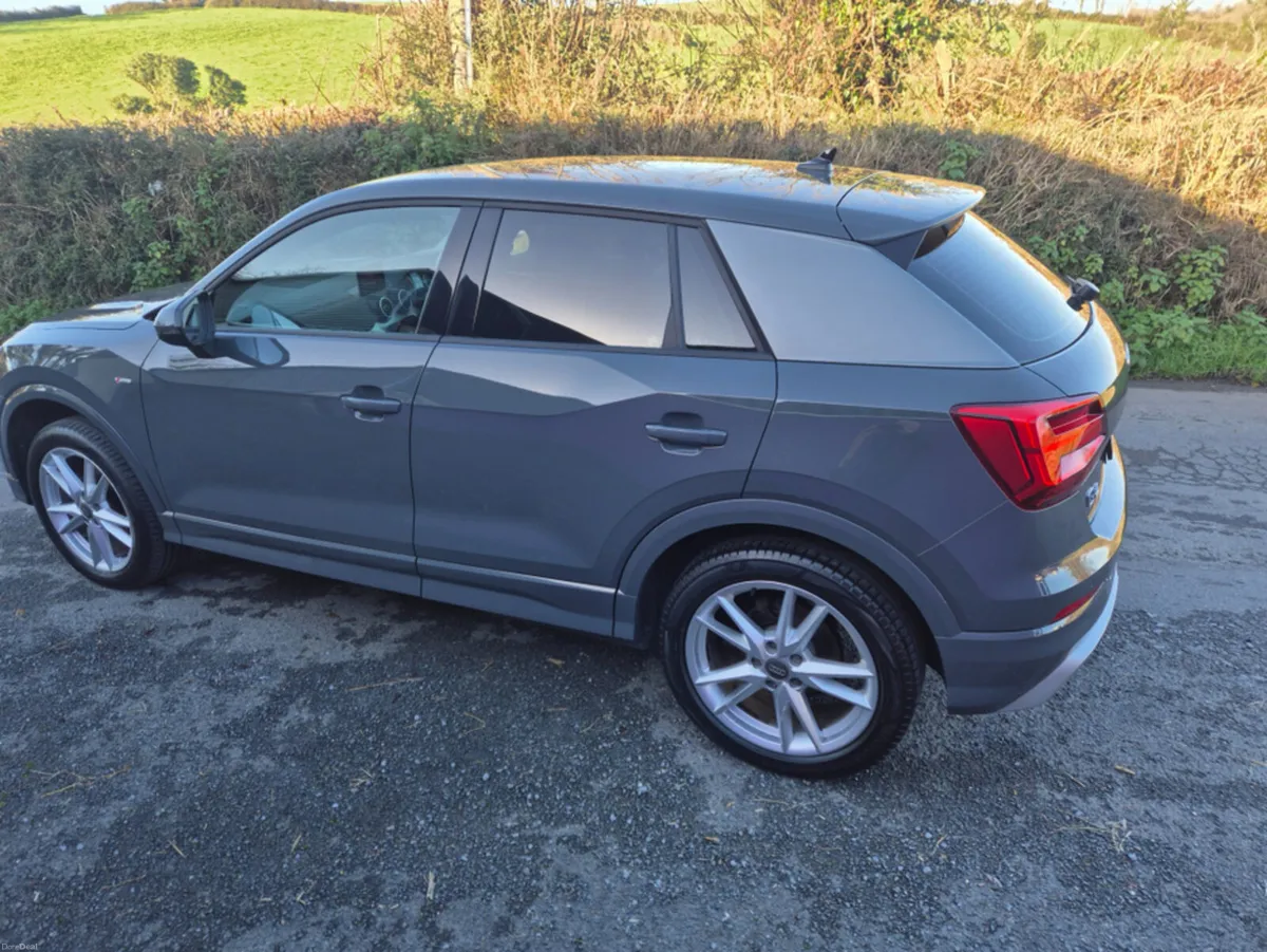Audi Q2 S LINE 30 TDI - Image 6