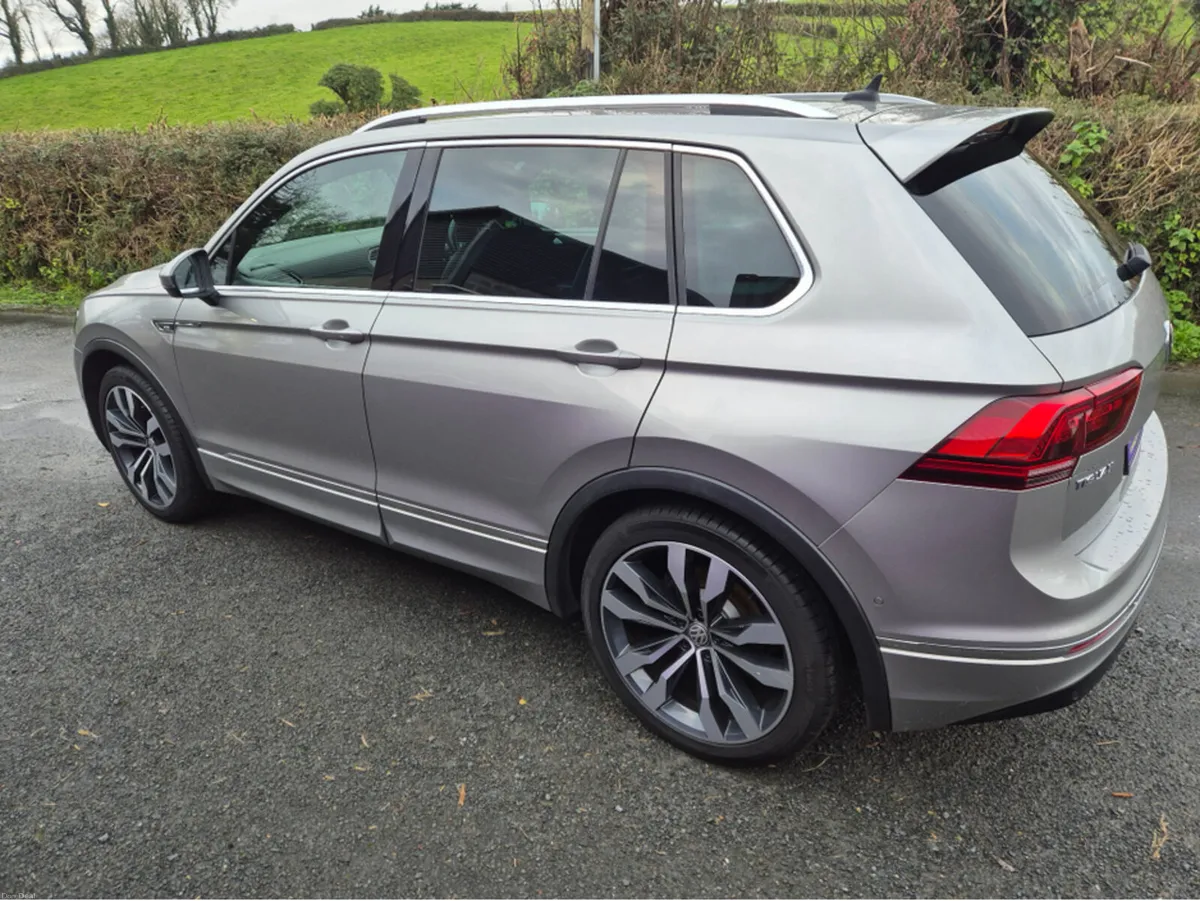 Volkswagen Tiguan R-LINE TECH TDI S- DSG - Image 2