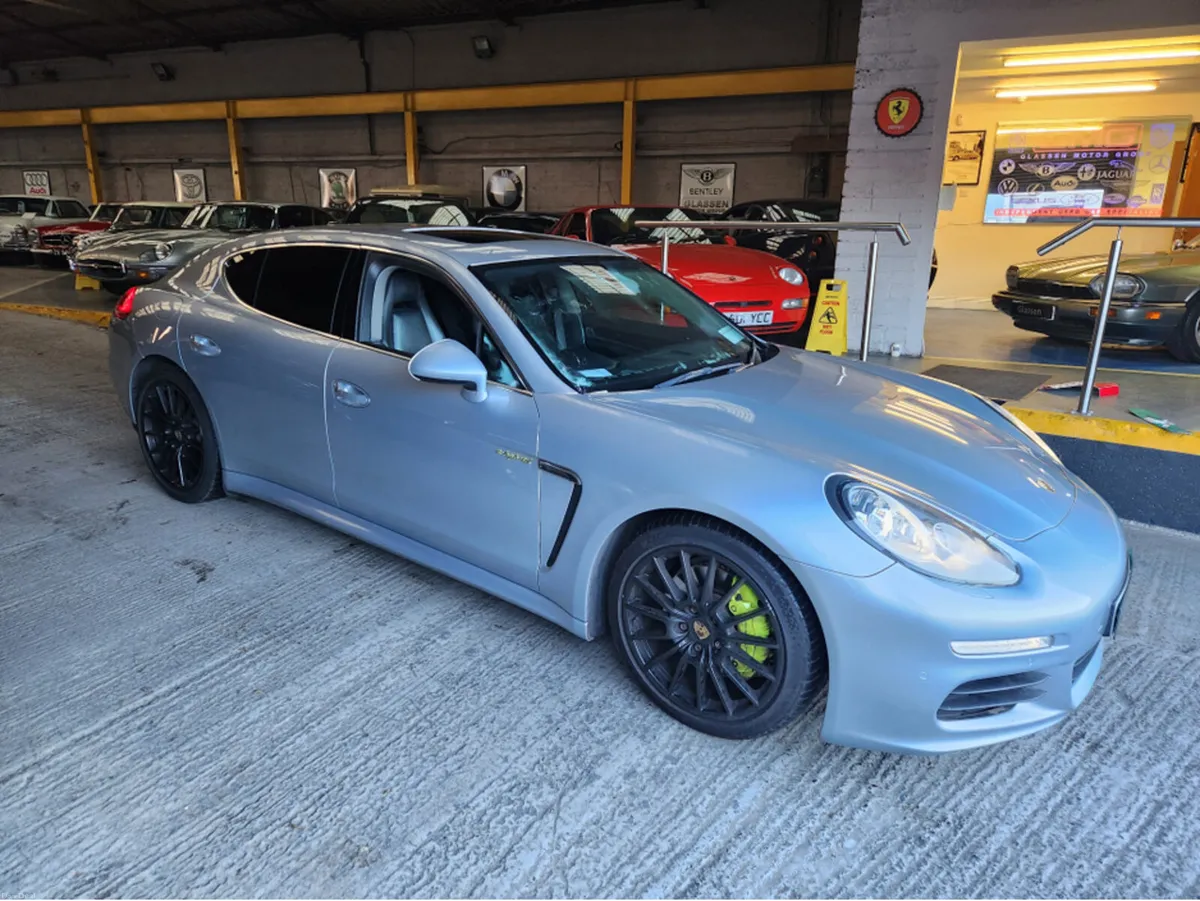 Porsche Panamera 3.0 V6 PETROL  S E-HYBRID TIPTRON - Image 3