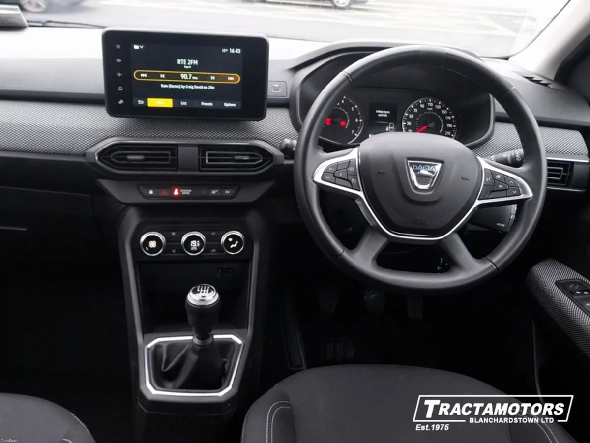 Dacia Jogger COMFORT TCE 110 5DR 7 SEATS - Image 2