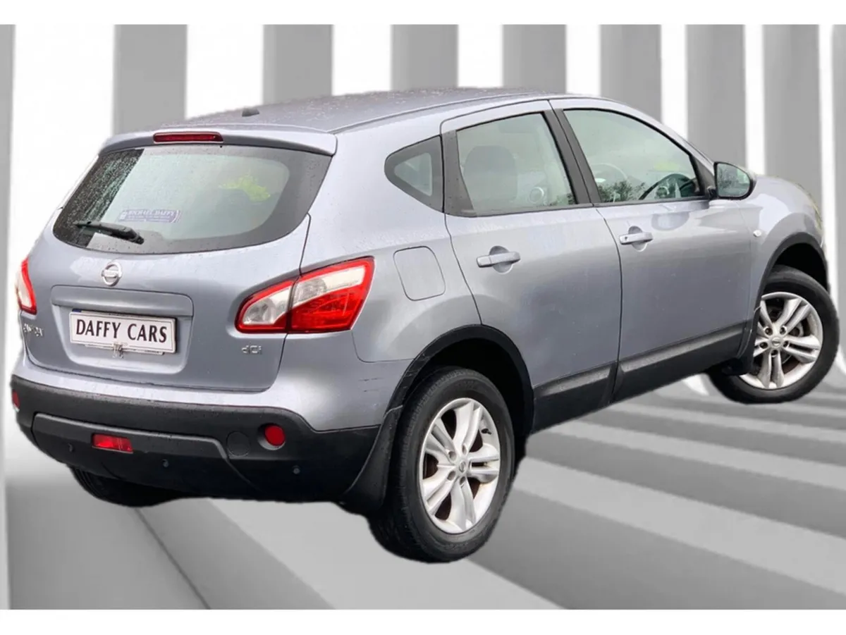 Nissan Qashqai 1.5 SV 5DR - Image 4