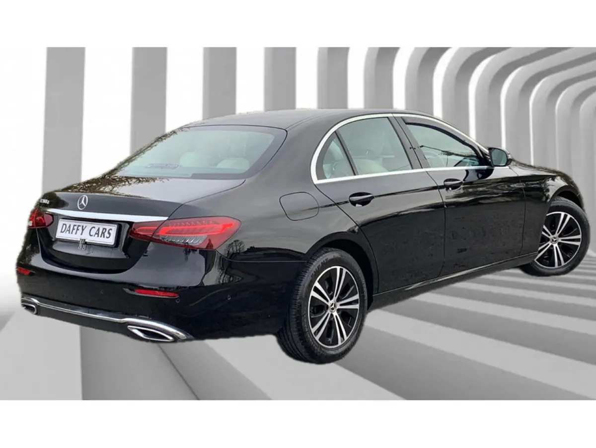 Mercedes-Benz E-Class D E200 4DR AUTO - Image 4