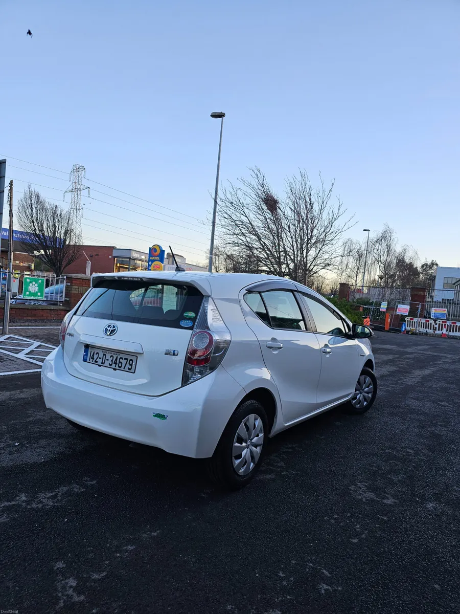 TOYOTA AQUA 2014 Automatic Hybrid - Image 2