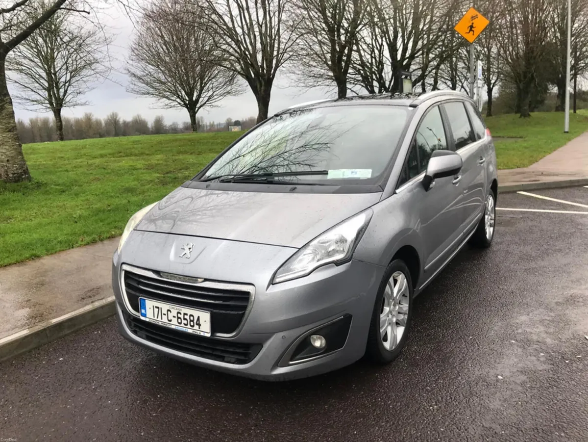 Peugeot 5008 FAMILY 1.6 BLUE HDI 120 L LEATHER - Image 1