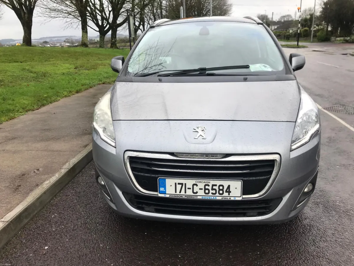 Peugeot 5008 FAMILY 1.6 BLUE HDI 120 L LEATHER - Image 2